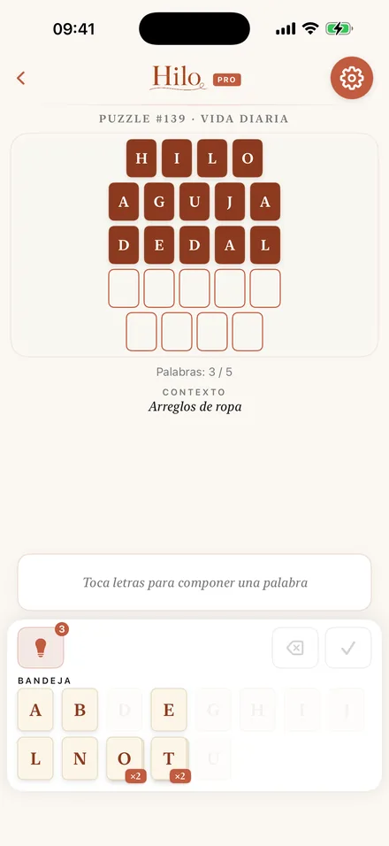Tablero de Hilo con las cinco palabras del puzle diario